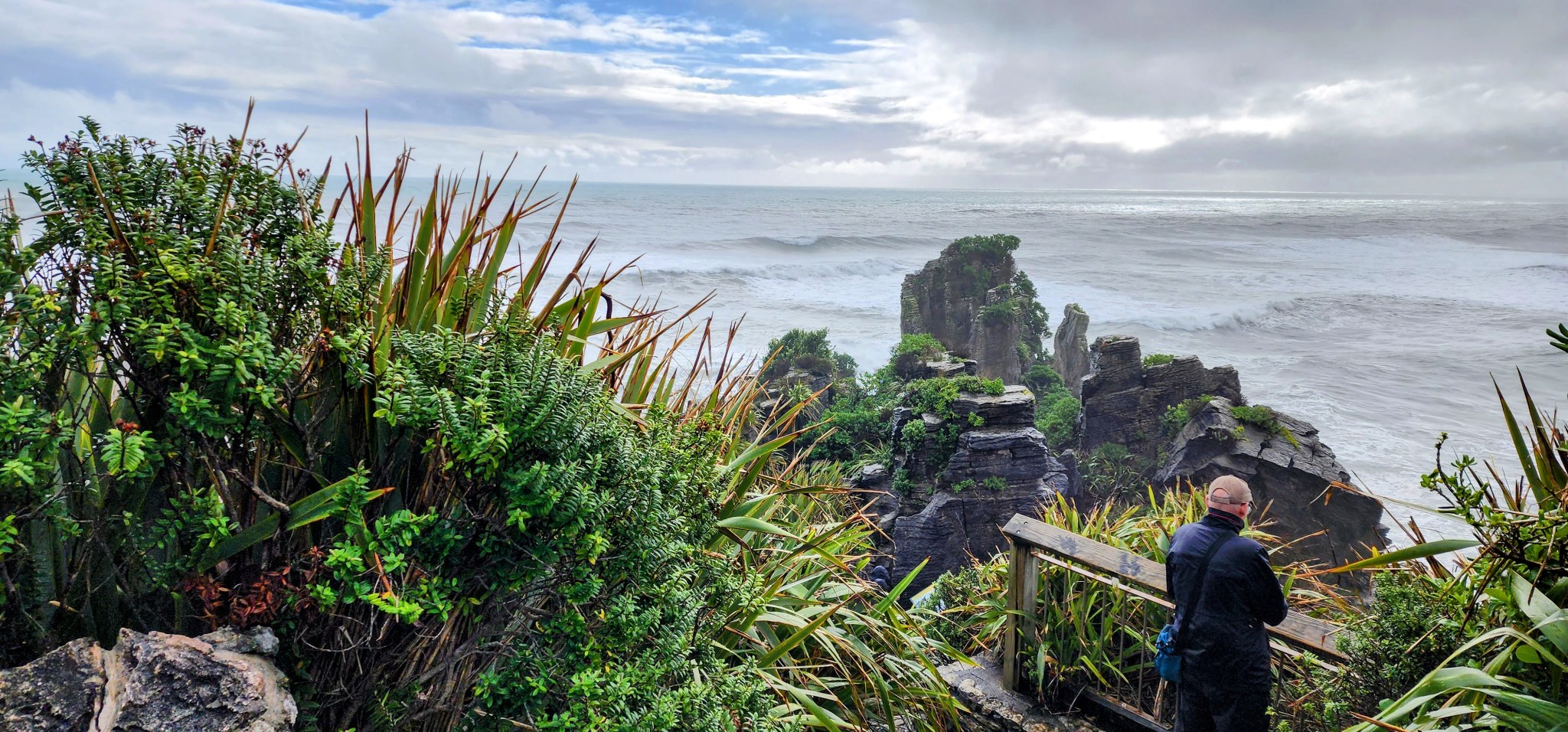 The Pancake Rocks in Punakaiki, a quick stop on our New Zealand ...